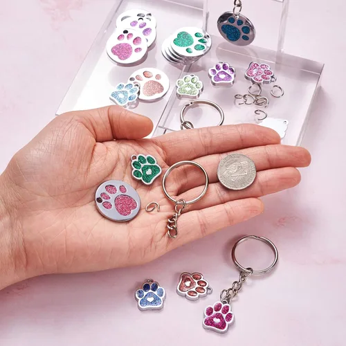 Vista 4 de Mega Pet Kit de llavero con colgantes