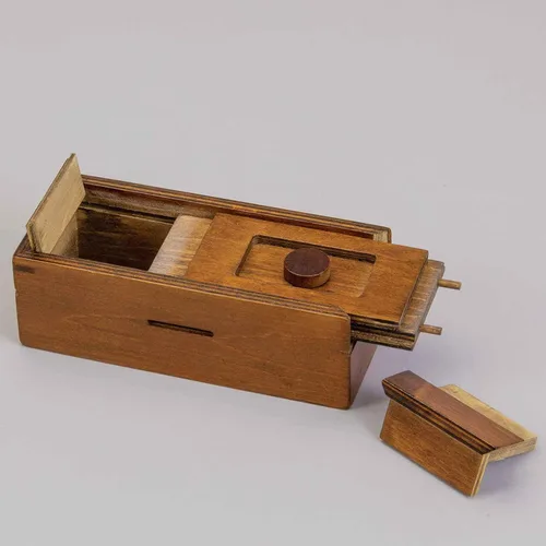 Vista 9 de Bits and Pieces - Guarde su dinero en esta caja secreta, rompecabezas - Secreto compartimiento de madera, juego de cerebros para adultos
