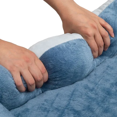 Vista 6 de Happycare Textiles - Cama para perro rectangular larga para mascotas con bordado de huella de perro, tamaño mediano, Azul con inserto ortopédico.