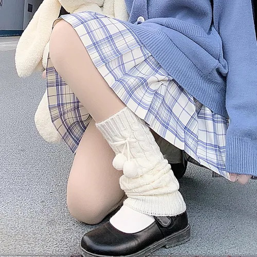 Vista 6 de Lunoakvo Mujeres Niñas Estilo Japonés Kawaii Crochet Lana Bola de Lana Suelta de Punto Calentadores de Pierna Hasta la Rodilla Medias Botas
