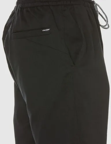 Vista 4 de Volcom Pantalón corto chino Frickin con cintura elástica de 19 pulgadas para hombre Negro