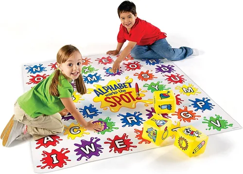 Vista 2 de Alfombrilla de piso educativa Alphabet Marks The Spot de Learning Resources.