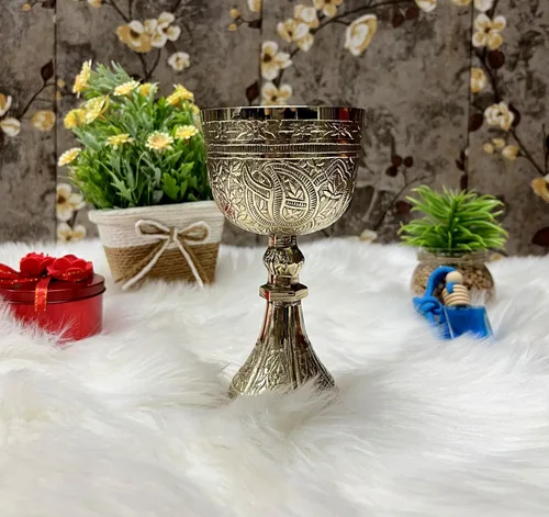 Vista 2 de 1 copa de cáliz de latón para vino, temática gótica, copa dorada, Navidad, regalos medievales renacentistas para comunión, Navidad, boda, aniversario