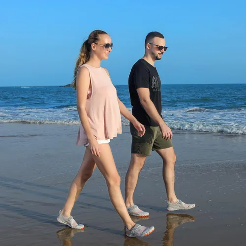 Vista 2 de GZTGZMWG Zapatos de agua para hombres y mujeres, secado rápido, calcetines acuáticos para deportes al aire libre