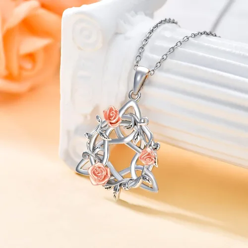 Vista 3 de RMREWY Collar de nudo celta de plata de ley 925 joyería de triquetra irlandesa oxidada con nudo triangular de triquetra para mujeres y niñas No es