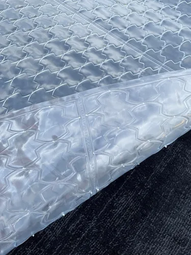 Vista 4 de Home Must Haves Protector de piso acanalado de PVC de lujo de plástico transparente para alfombra (27 pulgadas de ancho)