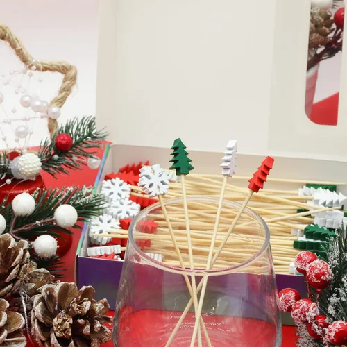 Vista 4 de 100 palillos de cóctel de árbol de Navidad con copos de nieve de 4.7 pulgadas de largo, palillos de frutas, sándwich de aperitivo, brochetas