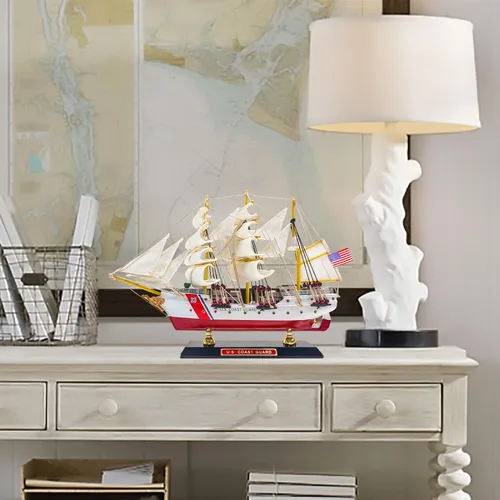 Vista 6 de SAILINGSTORY - Modelo de madera de barco de la Guardia Costera de los Estados Unidos Eagle Barque Pequeño Detalles auténticos artesanales