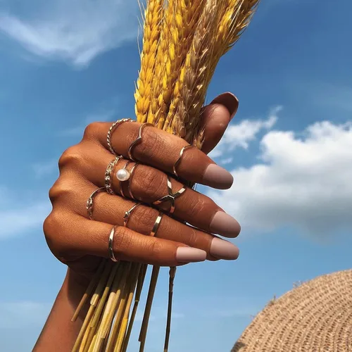 Vista 2 de Juego de 68 anillos para nudillos dorados para mujeres y niñas apilables bohemios para articulación media de cristal tallado plateados con orificios