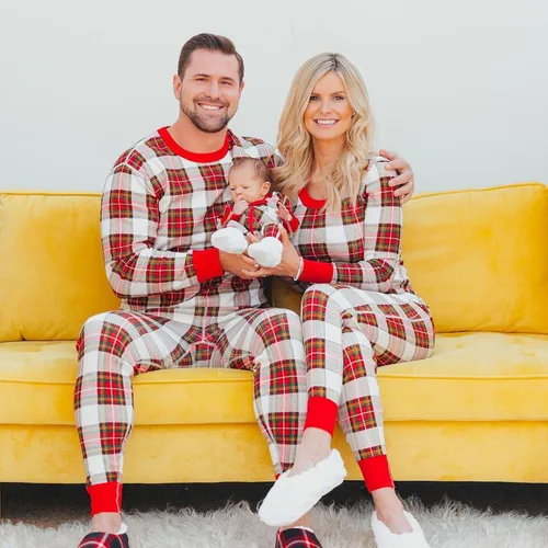 Vista 5 de CHUOAND Ropa de dormir de Navidad para parejas, pijamas de Navidad a juego para la familia