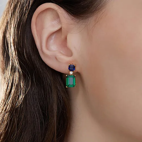 Vista 2 de Aretes de esmeralda chapados en oro de 18 quilates, a la moda, delicados, lindos aretes colgantes de piedras preciosas azules y verdes para mujer