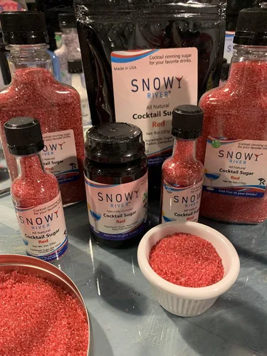 Vista 6 de Snowy River Red Cocktail Sugar - Rimmer de cóctel rojo de color natural con certificado Kosher (botella de 2 onzas, cristal mediano)