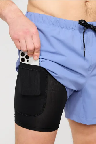 Vista 57 de Fabletics The One - Pantalón corto para hombre (forro), entrenamiento, natación, ligero, de secado rápido, bolsillo con cremallera, tejido elástico