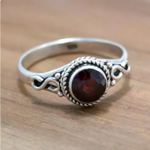 Vista 2 de Christmas Day Gifts Ring, Garnet ring, Solid 925 Silver Ring, Unique Design Ring, Statement Ring, Best Mother Gifts, Artisan Jewelry, Garnet