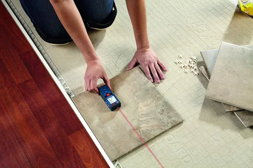 Vista 10 de Bosch Medidor láser GLM165-40 Blaze™ Pro de 165 pies