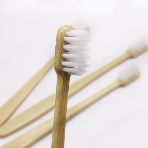 Vista 6 de Cepillo de dientes súper suave, 10000 cerdas nano, cerdas blancas extra suaves, paquete de 8