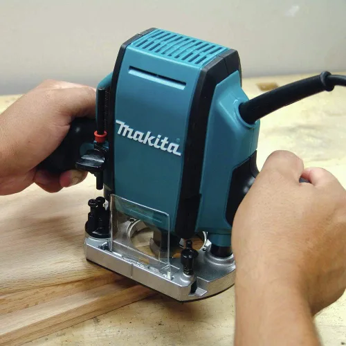 Vista 2 de Makita Router de inmersión RP0900K 1-1/4 HP*