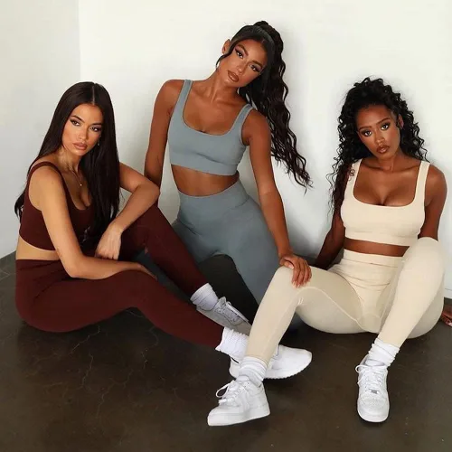 Vista 5 de MATIRD Conjunto de entrenamiento sin costuras para mujer, conjunto de ropa deportiva de 2 piezas, leggings acanalados de cintura alta, brasier