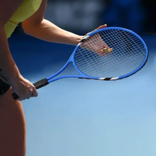 Vista 2 de Raquetas de tenis para 2 jugadores recreativas para principiantes, juego de raquetas adultas ligeras preencordadas de 27 pulgadas para mujeres
