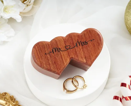 Vista 7 de Handicraftviet Caja para anillos Mr and Mrs – Caja de anillo hecha a mano con forma de corazón para ceremonia de boda, soporte para anillo de boda