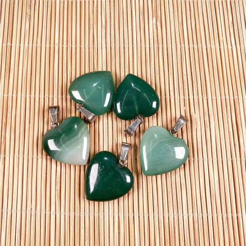Vista 3 de LHJ 20 Piezas Dijes de Piedra Natural en Forma de Corazón Cristal de Cuarzo Ágata Encantos para Hacer Joyas Collar Pulsera Heart A