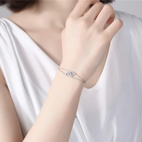Vista 3 de Pulsera de oro de 14 quilates de moissanita contra el mal de ojo para mujer, delicada pulsera de cadena ajustable Hamsa hueca, pulsera de la suerte
