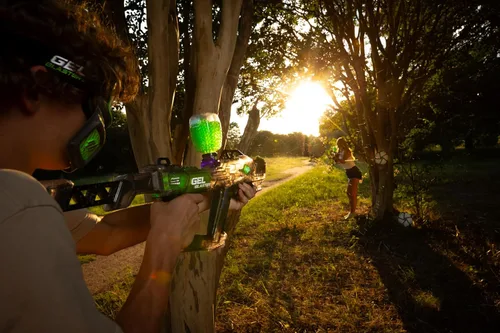 Vista 6 de Gel Blaster Surge 2 con activador de brillo Starfire integrado, juguete GelBlaster mejorado con rango de más de 100 pies, modos semiautomáticos