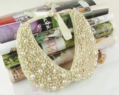 Vista 2 de Mural Art - Collar de lentejuelas con perlas de imitación extraíbles color blanco talla grande