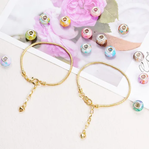 Vista 7 de tiggell Juego de 5 pulseras de cadena plateadas, cadena de serpiente con cierre de langosta en forma de corazón, pulsera de dijes europea