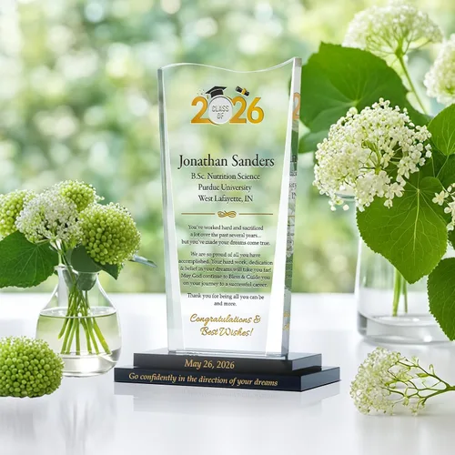 Vista 3 de Placa de graduación de cristal personalizada para la clase de 2026, regalo grabado personalizado de padres a hijo o hija, recuerdo de graduado
