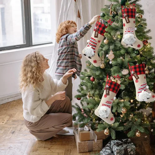 Vista 4 de Cysincos Calcetines de Navidad personalizados, paquete de 4 bolsas grandes para niños, calcetines colgantes para decoración de Navidad