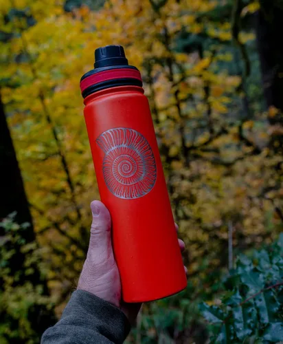 Vista 4 de Tempercraft Botella deportiva aislada al vacío de 22 onzas, opciones personalizadas grabadas con láser, acero inoxidable, doble pared, boca ancha