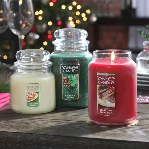 Vista 9 de Yankee Candle - Vela perfumada Sparkling Cinnamon, clásica de una sola mecha en tarro grande de 22 onzas, más de 110 horas de tiempo de combustión