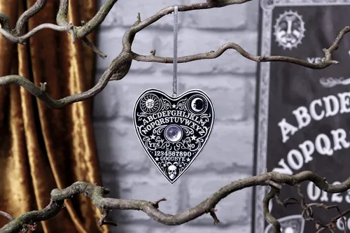 Vista 5 de Nemesis Now Spirit Board - Adorno colgante de planchette de 3.3 in, resina, negro, adorno colgante de tablero espirituoso, decoración festiva