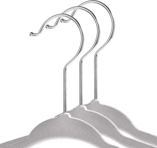Vista 2 de Casafield 50 perchas de terciopelo para bebé, tamaño de 11 pulgadas para ropa de bebés y niños pequeños, color gris
