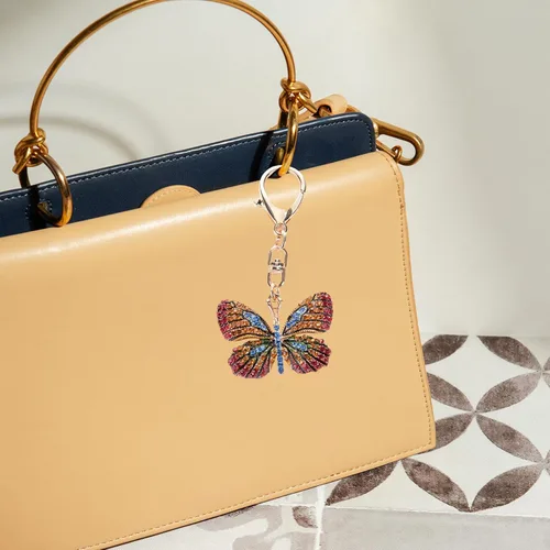 Vista 2 de Llavero de mariposa de aleación de diamantes de imitación, diseño de rana, leopardo, pulpo, animal brillante, llavero de metal para bolsa, bolsa