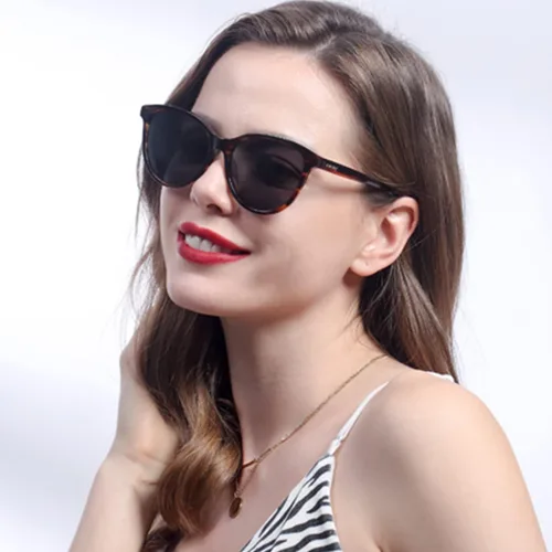 Vista 3 de AVAWAY Gafas de sol polarizadas 100 protección UV para conducir golf senderismo navegación