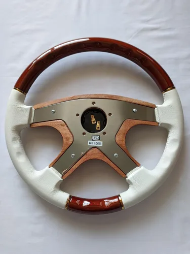 Vista 6 de Raptor Volante de madera de caoba y cuero blanco de 15" - Oro