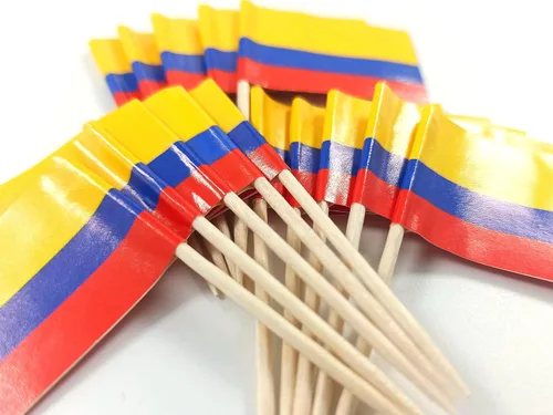 Vista 4 de JBCD Banderas colombianas de palillo de dientes de Colombia Mini para cupcakes (100 piezas)