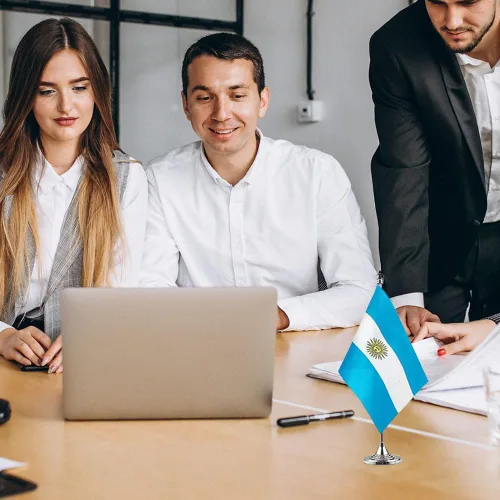 Vista 4 de Bandera argentina de Argentina, pequeña mini bandera argentina de escritorio, utilizada para mesa, oficina, aula, hogar, decoración de eventos