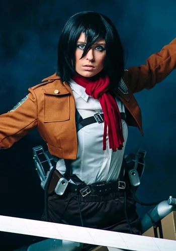 Vista 5 de Disfraz de Halloween de Ataque a Titán Mikasa de lujo para mujer