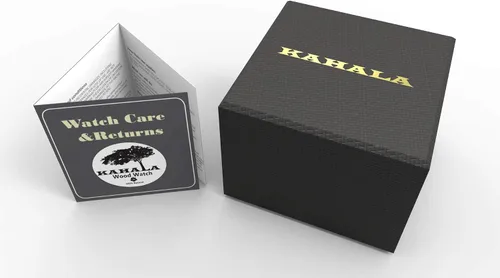 Vista 5 de Reloj hecho a mano de bambú hecho con petroglifos hawaianos y correa de cuero de vaca marca Kahala - HGW-26B39