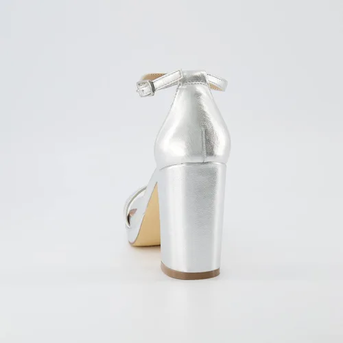 Vista 5 de CUSHIONAIRE Sandalia Grammy de plataforma con tacón de bloque de una banda para mujer + espuma viscoelástica, anchos disponibles