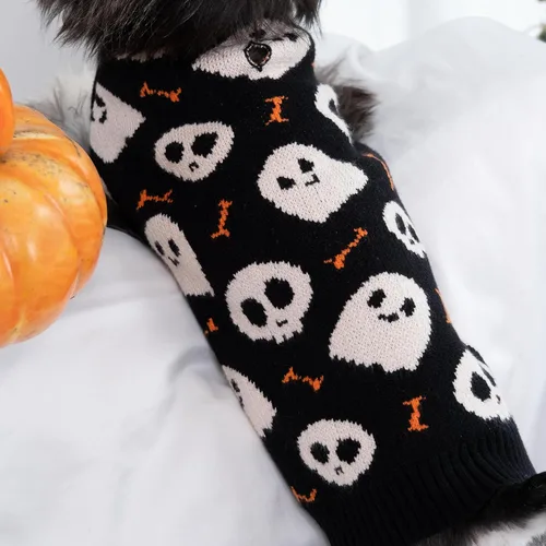 Vista 7 de CuteBone Suéter de calavera de Halloween para perros pequeños, cuello alto, ropa de invierno para mascotas, ropa de gato con agujero para arnés