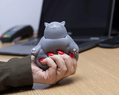Vista 4 de Boxer Gifts Kalma Kitty Juguetes para aliviar el estrés Bolas de estrés únicas para adultos y adolescentes - Juguetes esponjosos para aliviar