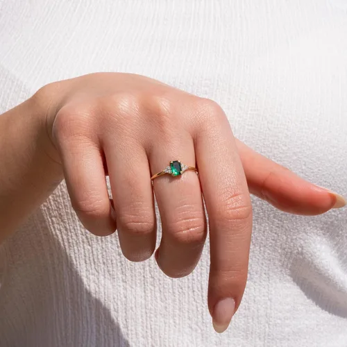 Vista 3 de Anillo de esmeralda de oro de 14 quilates Anillo de esmeralda y diamantes de oro macizo de 14 quilates para mujer Anillos apilables Anillo