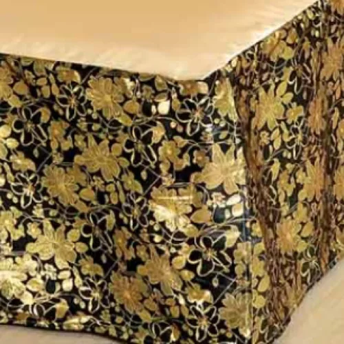 Vista 2 de Tache - Elegante falda de cama con volantes y rosas doradas, tamaño King