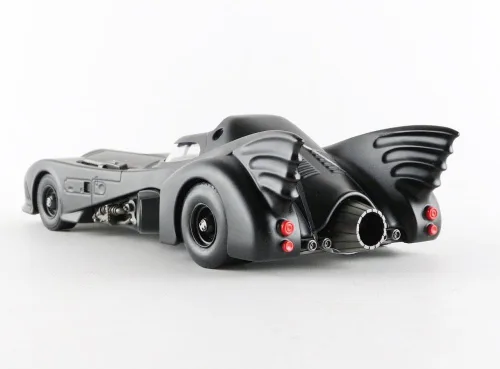 Vista 4 de Juguete para varón del Batimóvil de 1989 a escala 1:24 con muñeco de Batman, marca Jada Toys, línea Metals