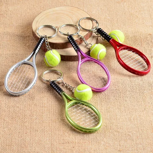 Vista 4 de Mini raqueta de tenis de color con llavero de bola