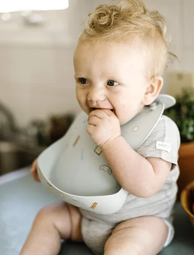 Vista 8 de Loulou Lollipop Babero de alimentación de silicona suave e impermeable para bebés y niños pequeños
